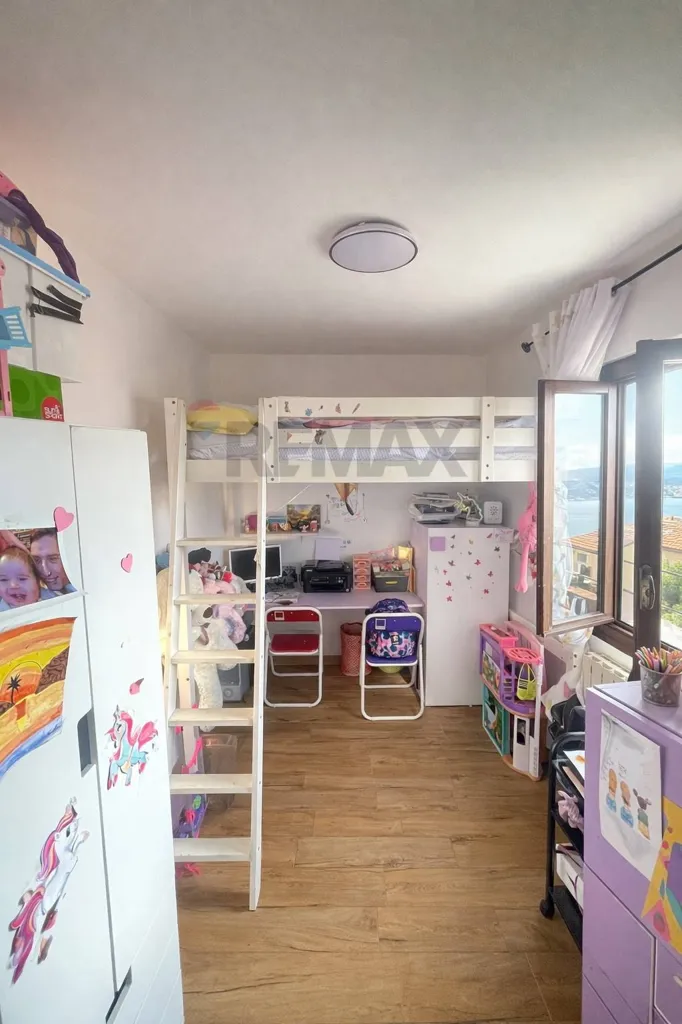 Magamistoad - Apartment with Mountain View in Luino