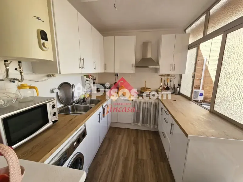 Kitchen - Spacious Apartment with Terrace on Avenida Málaga