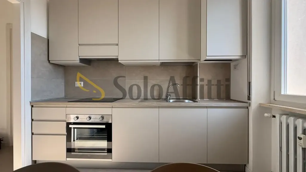 Köök - Modernised 2-Bed Flat with Balcony in Lainate