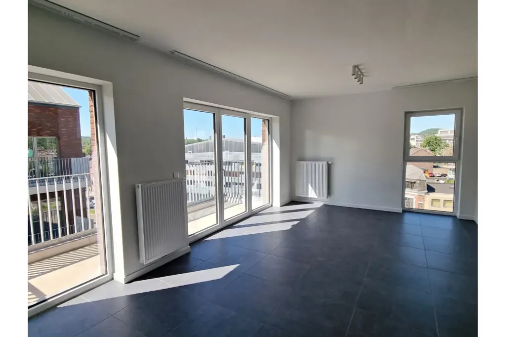 Rooms - New 2-Bed Apartment with Terrace in Seraing