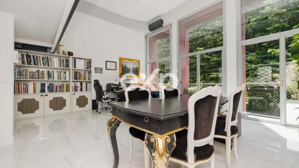 Salle à manger - Loft with Balcony in Milan's Ponte Nuovo