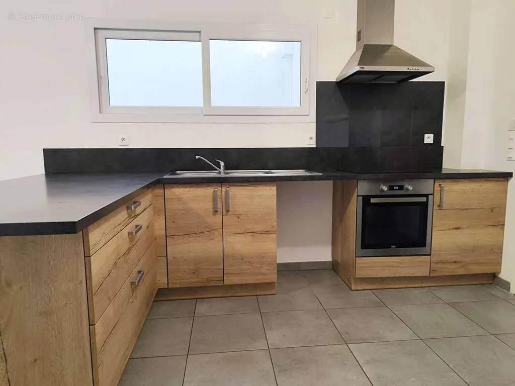Cuisine - Maison Récemment Construite avec Jardin à Batz-sur-Mer
