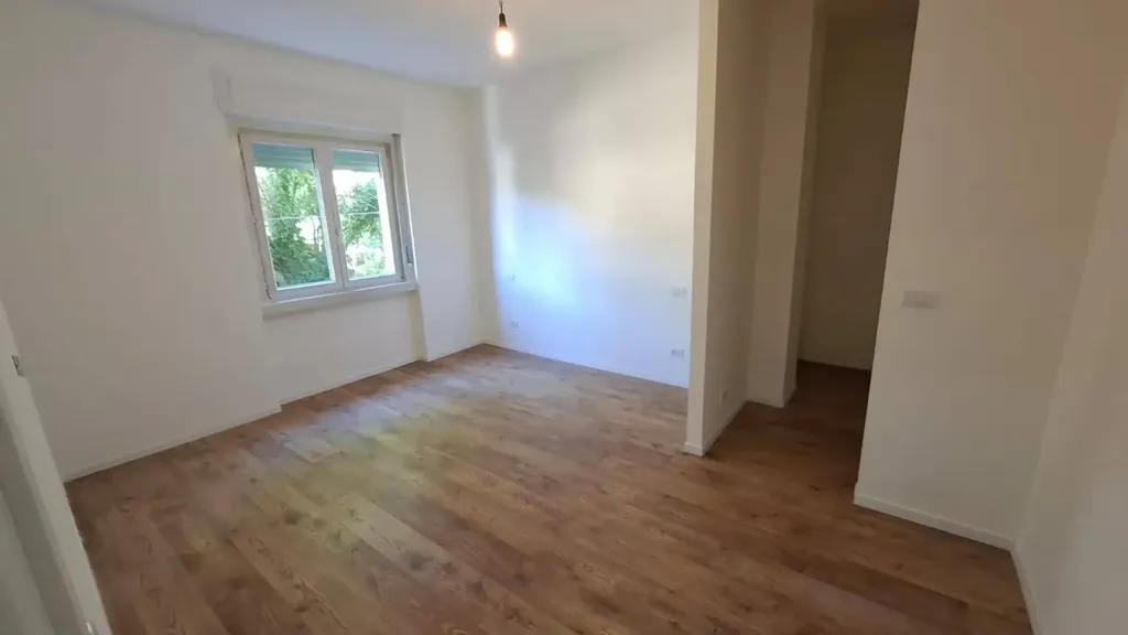 Pièces - Modernised Triplex with Balcony in Trieste