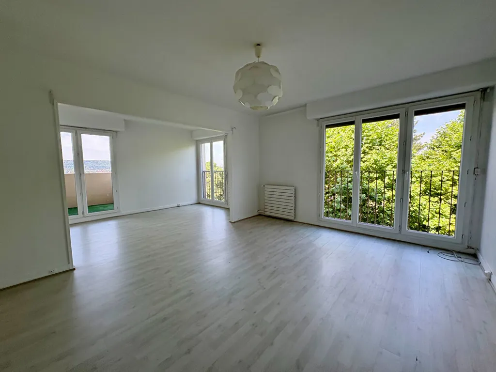 Soggiorno - 4-Piece Flat with Terrace in Le Plessis-Bouchard