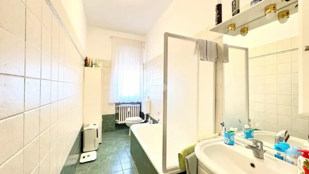 Vannitoad - Apartment with Balcony and Terrace in La Loggia