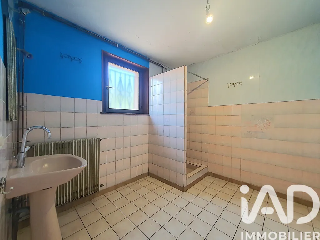 Salles de bain - Pavillon avec Jardin à Conflans-sur-Lanterne