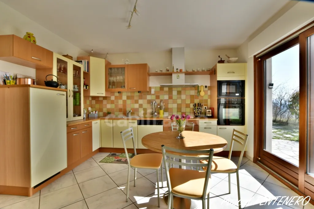 Cucina - Architectural House with Panoramic View in Gap
