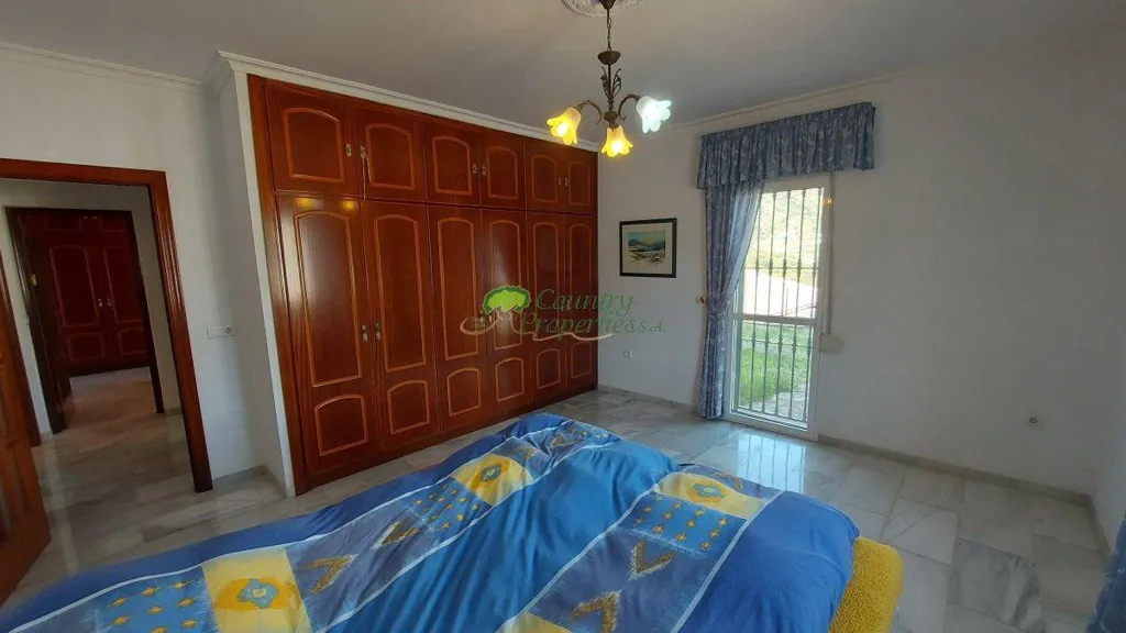 Magamistoad - Villa with Pool and Mountain Views in Canillas de Aceituno