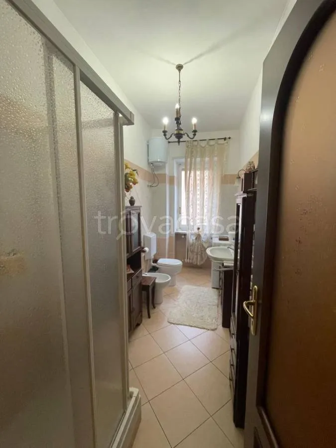 Salles de bain - Bright Apartment with Balcony in Pinerolo