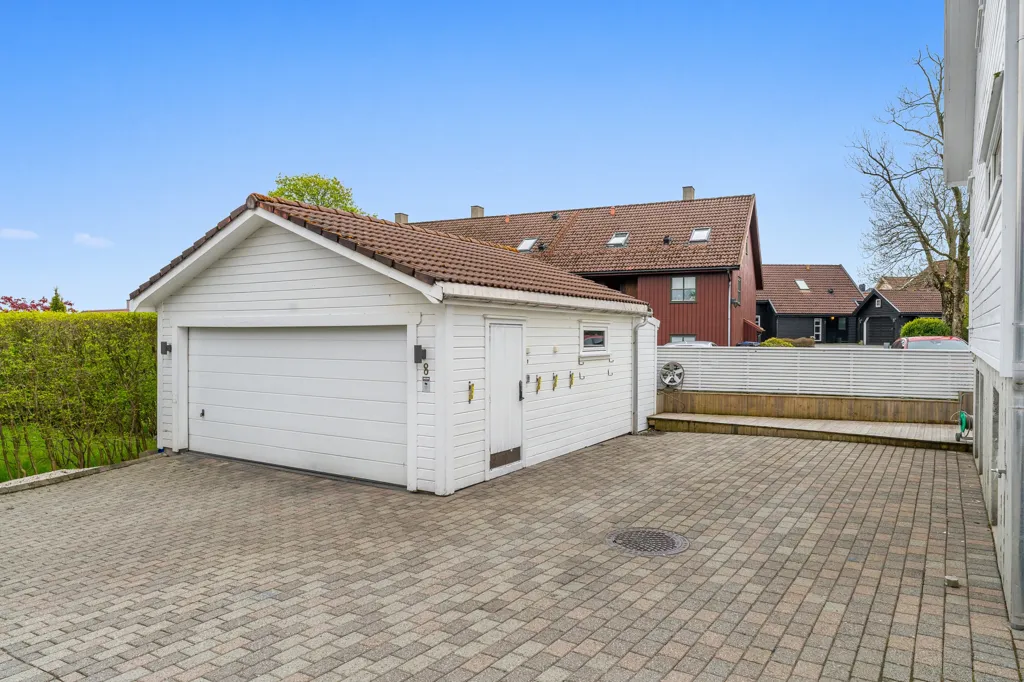 Välivaade - Detached House with Double Garage in Ganddal