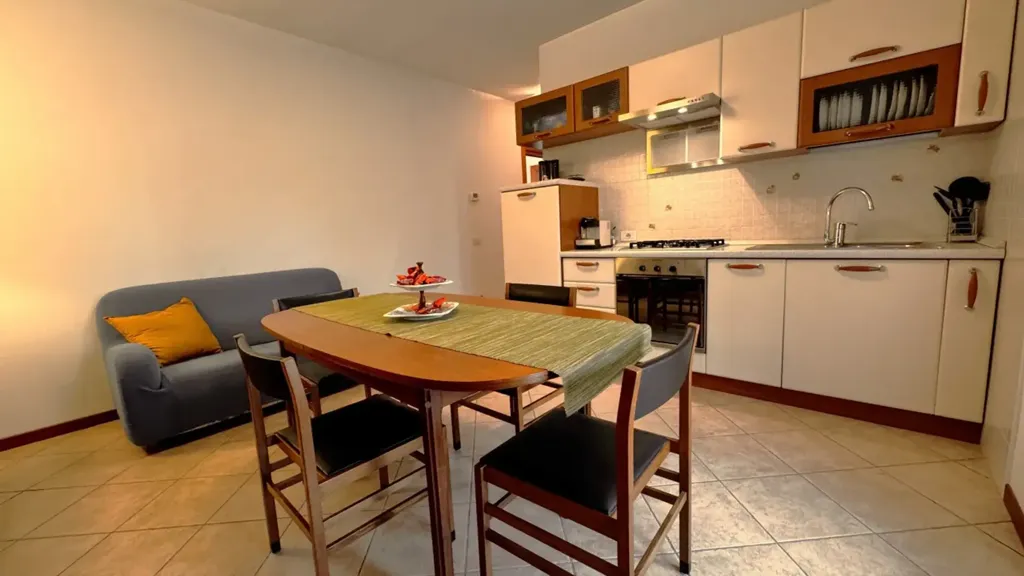 Söögituba - Charming Triplex with Panoramic Terrace in Lazise
