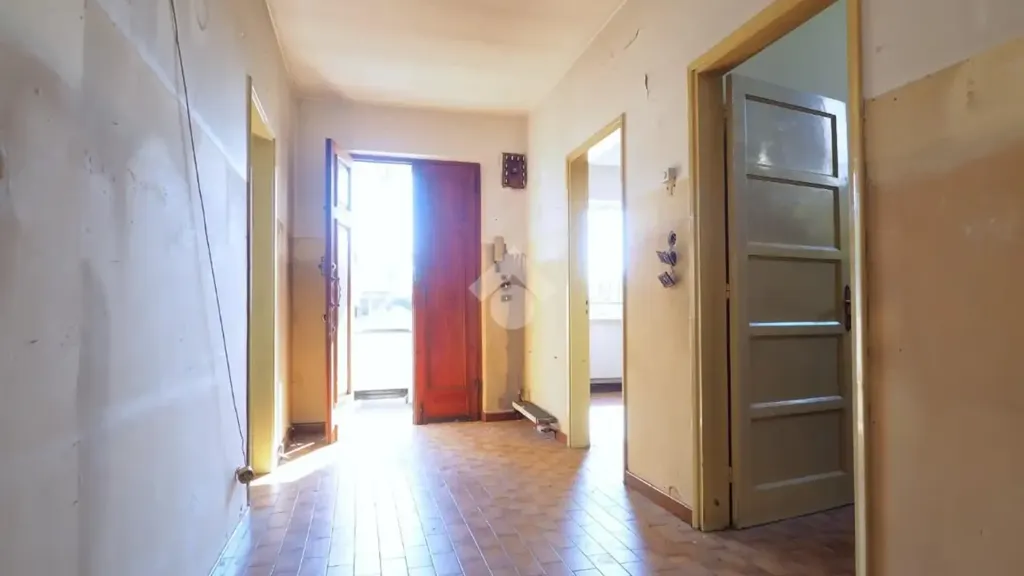 hallway_entrance