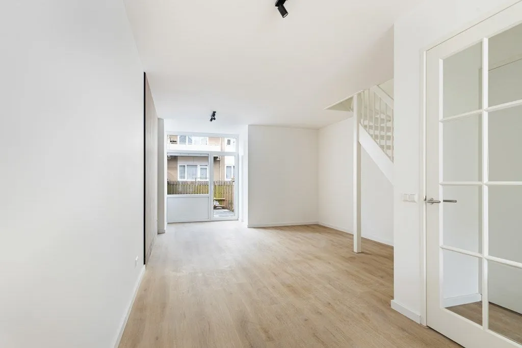 3-toaline korter asukohas Rotterdam