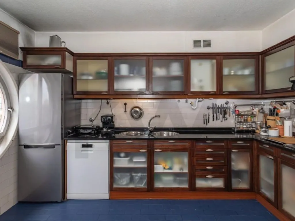 Cuisine - Luxury Duplex Apartment with Independent Upper Level in Lisbon