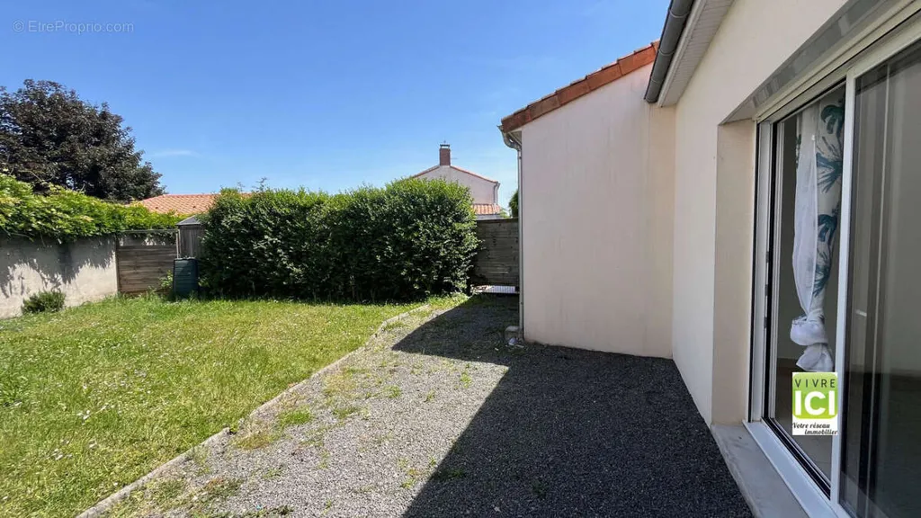 Giardino - Contemporary Flat with Garden in La Chapelle Basse Mer