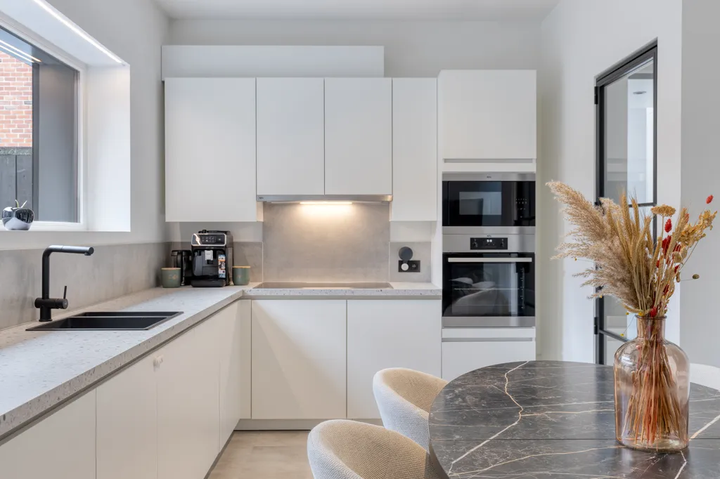 Cucina - Renovated Half-Open House in Izegem