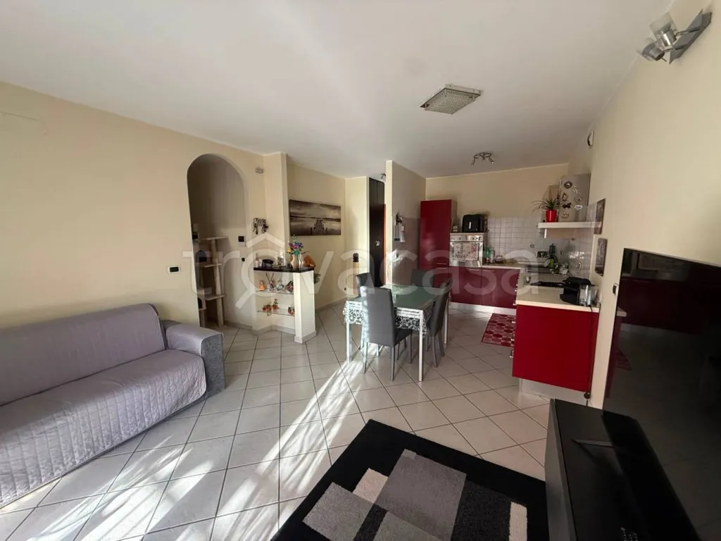 Soggiorno - Modern Studio with Balcony in Settimo Torinese