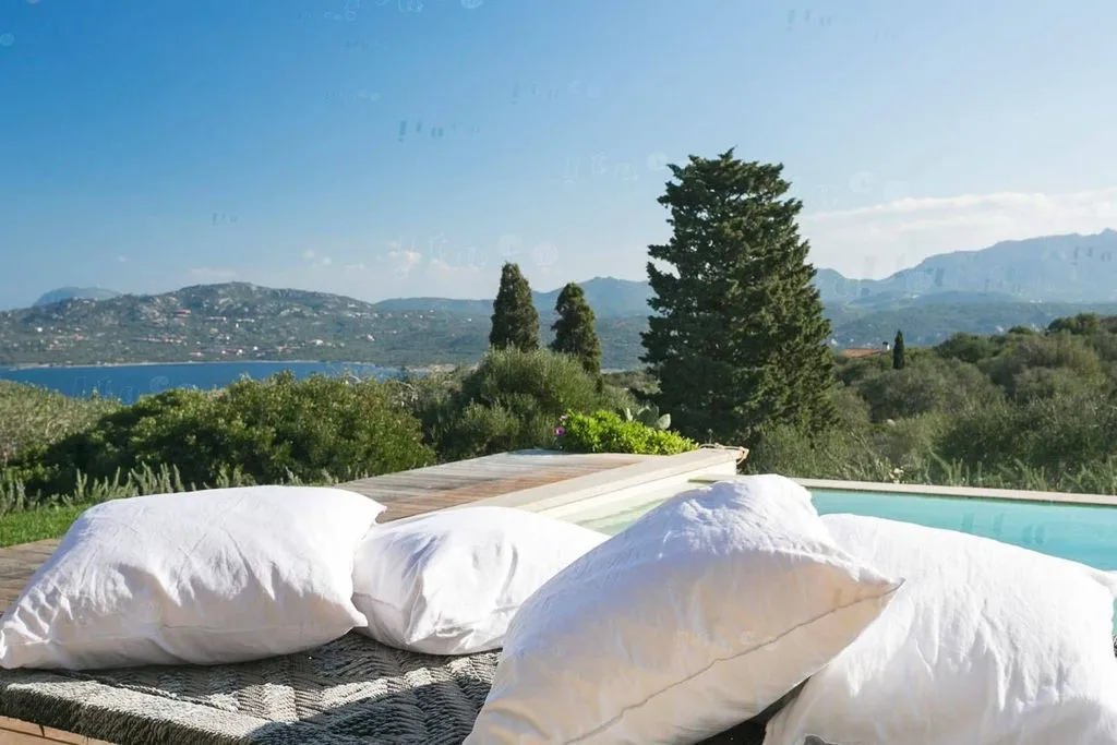 Bassein - Luxury Villa with Pool in Cugnana Verde, Sardinia
