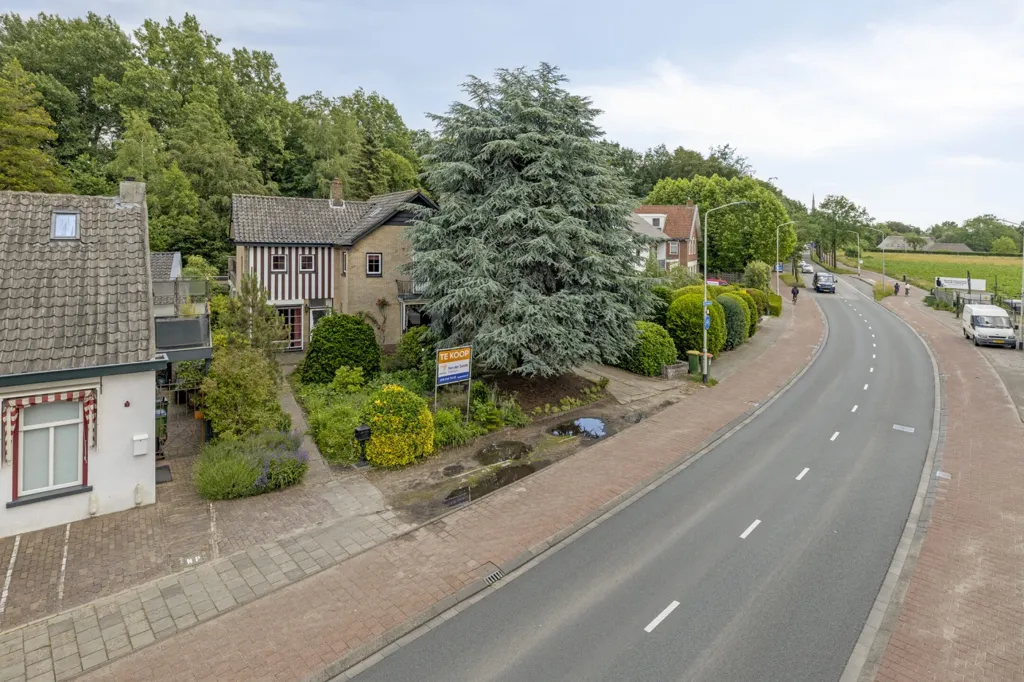 Välivaade - Free-Standing House with Garden in Breda