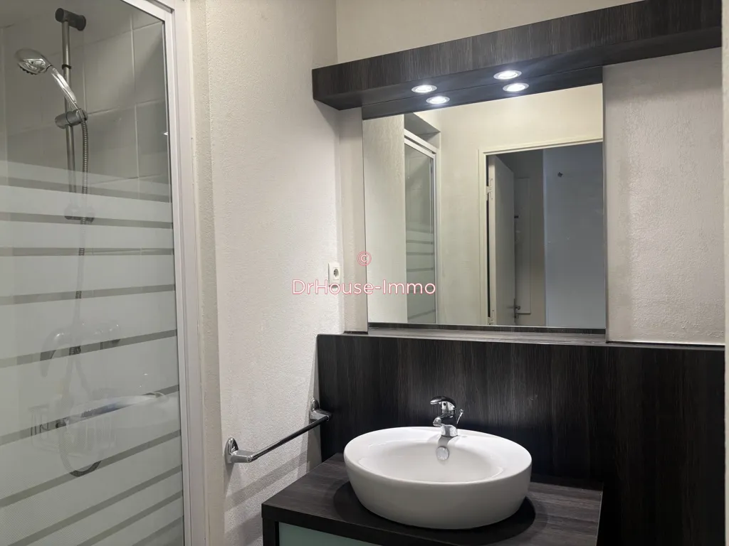 Bathrooms - Studio with Parking in Aix-en-Provence