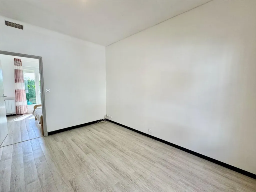 Stanze - 2-Bedroom Apartment near Polygone, Béziers