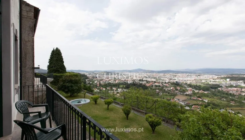 Terrasse - Historic Quinta with Lake and Braga Views