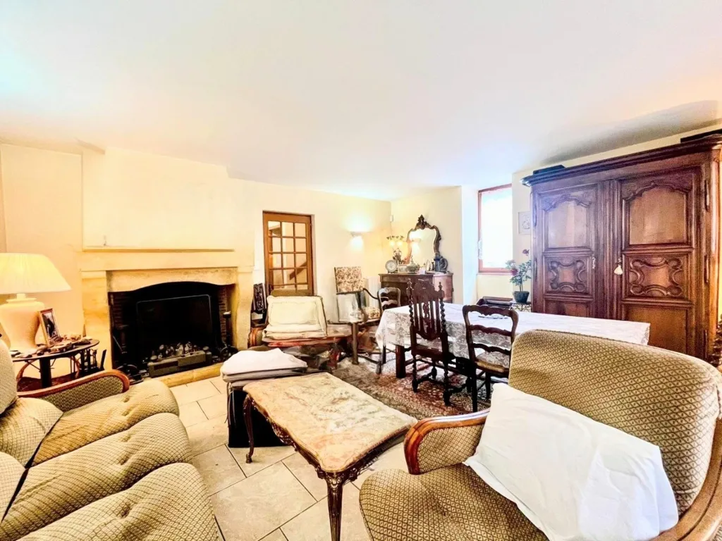 Living Room - Spacious House with Garden in Quiet Countryside