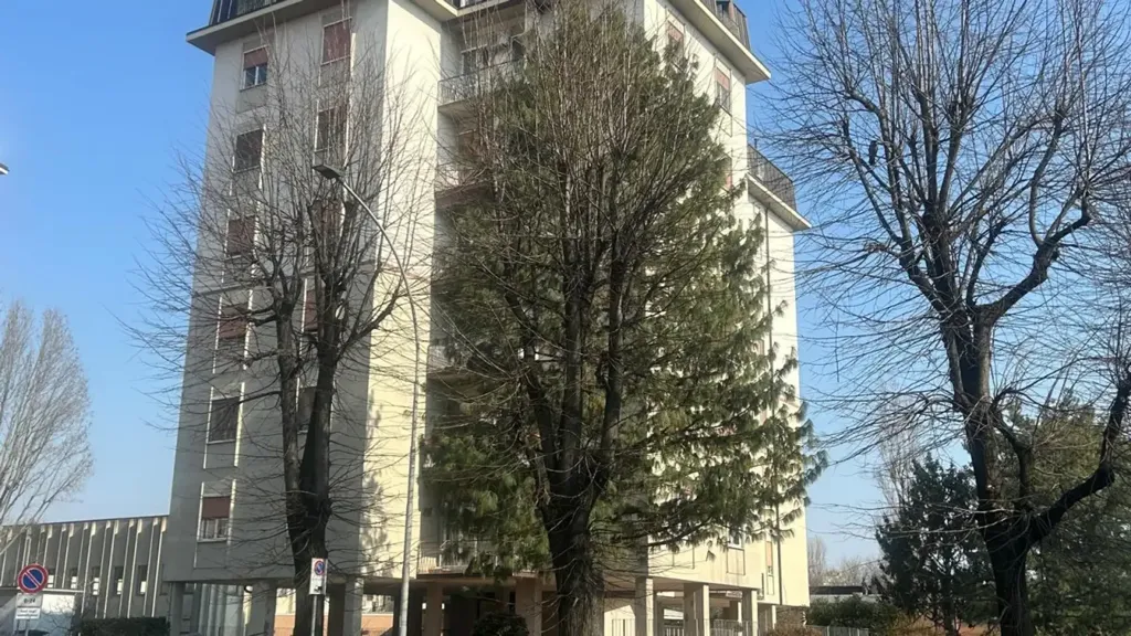 Välivaade - Apartment with Triple Exposure in Buccinasco