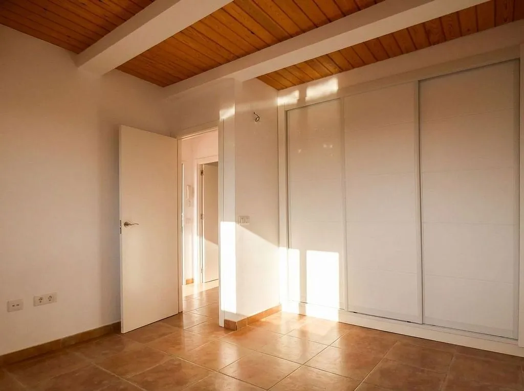 Toad - Rustic Villa with Mountain Views in Villaverde