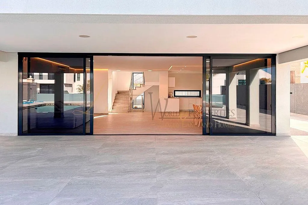 Terrass - Modern Villa with Private Pool in El Madroñal