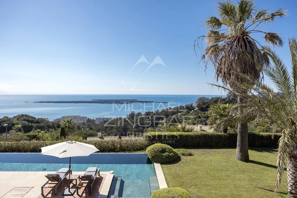 Jardin - Villa avec Vue Panoramique sur la Mer à SuperCannes