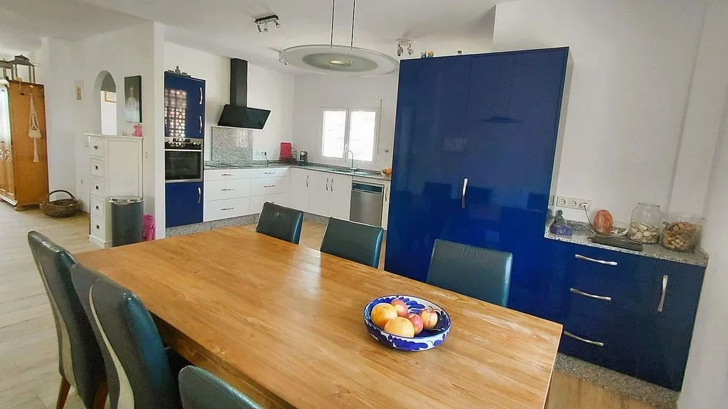 Salle à manger - Villa with Pool and Terrace in La Marina