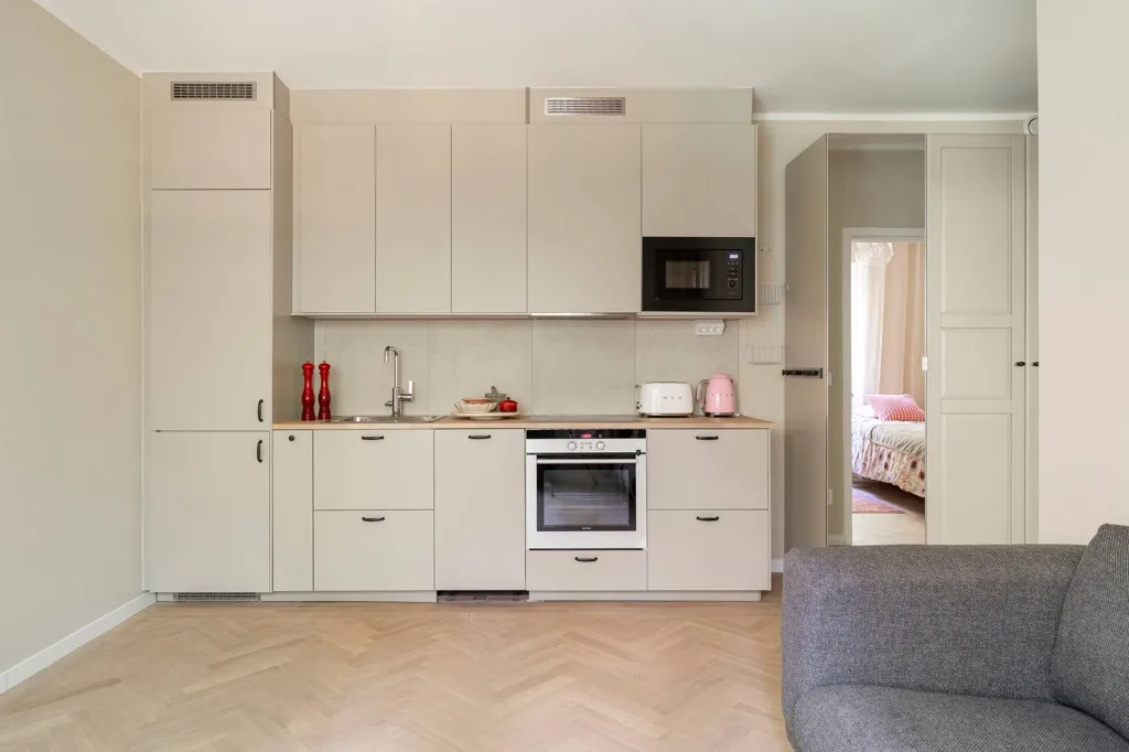 Köök - Renovated Apartment with Green Setting in Bromma