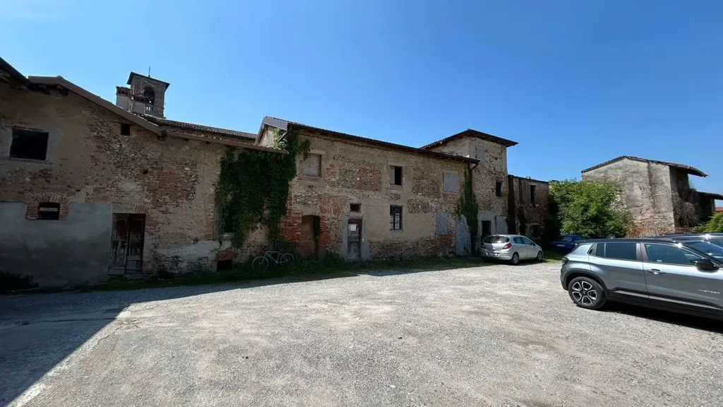 Jardin - Rustic Complex with Historic Setting in Verdello