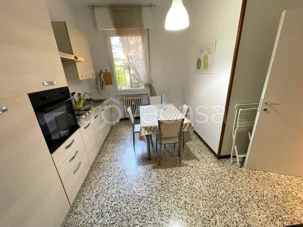 Salle à manger - Central Apartment with Balcony in Modena