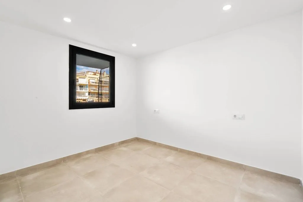Rooms - Luxury Apartment with Marina Access in Empuriabrava