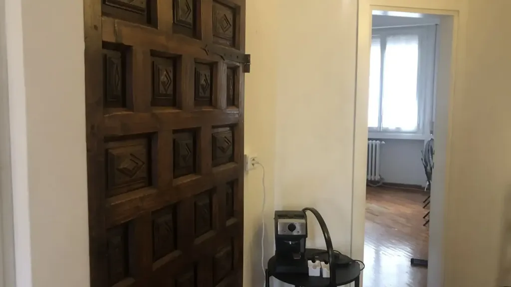 Ingresso - Trilocale with Balcony in Florence