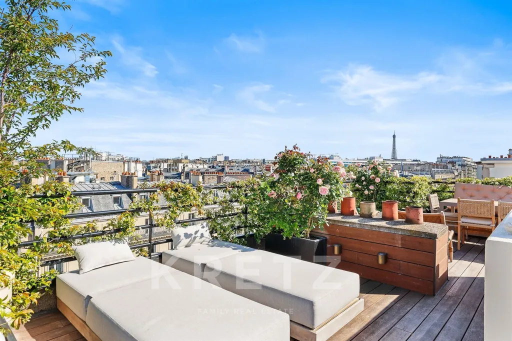Terrace - Apartment with Rooftop Terrace in Paris 17th