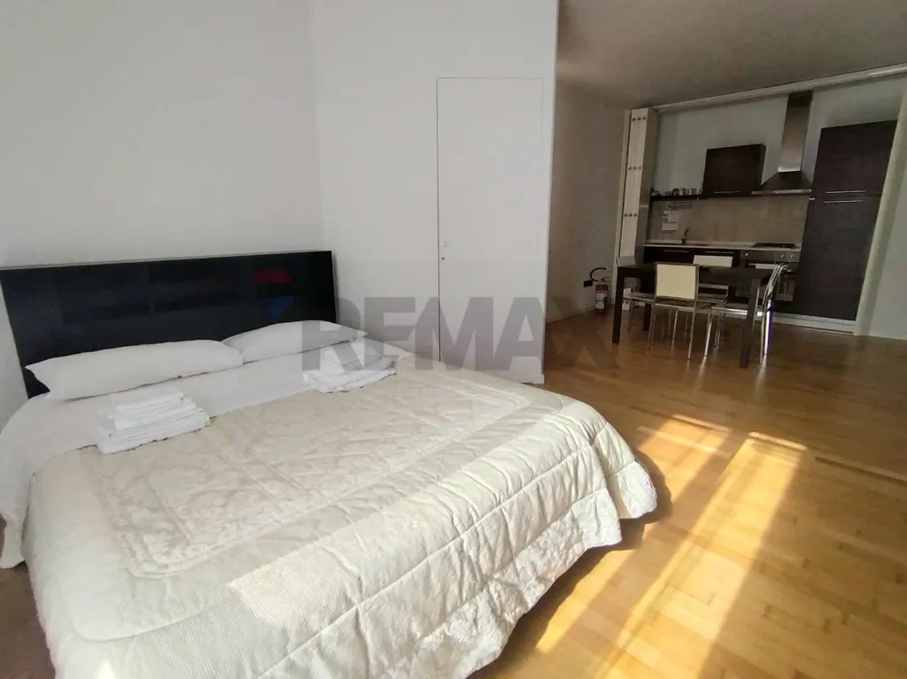 Chambres - Appartement 1 pièces à IT