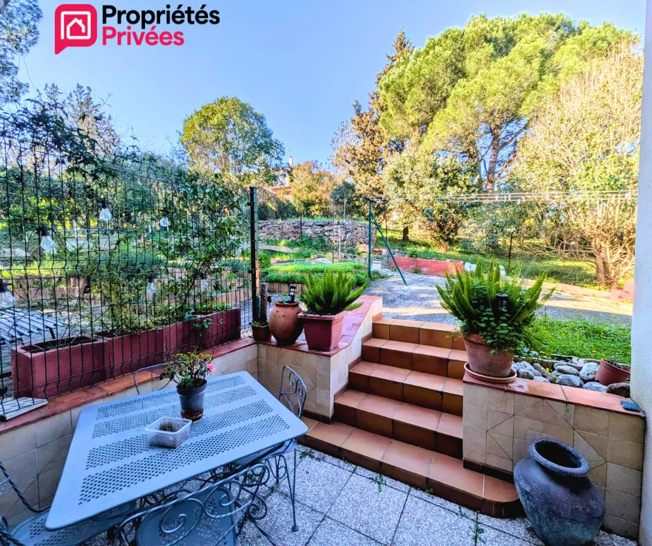 Terrass - Traditional Villa with Pool in Quiet Setting