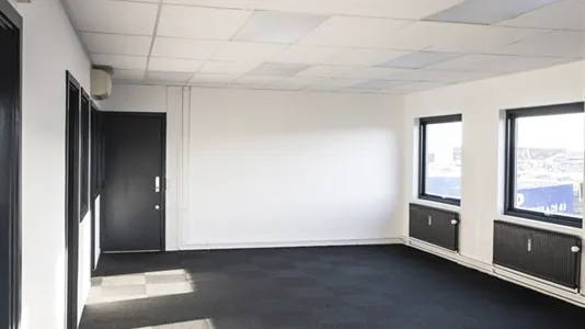 Kabinet - Modernised Office with Parking in Hvidovre
