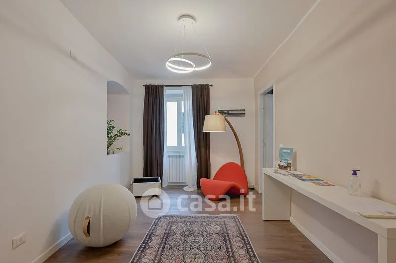 Esik - Modernised Apartment in Sarzana's Historic Centre