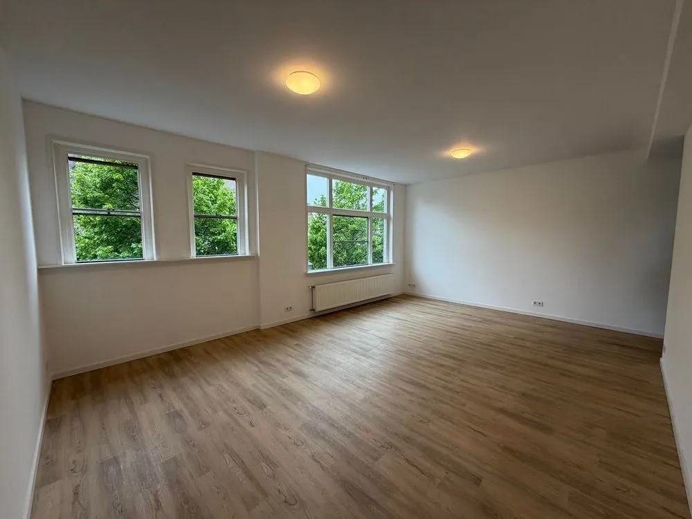 Toad - Five-Room Apartment with Shared Terrace in Vught