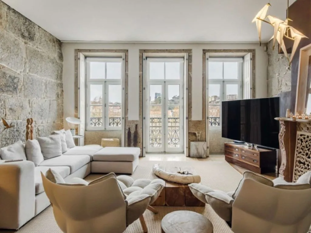 Living Room - Luxury Apartment with Pool in Porto