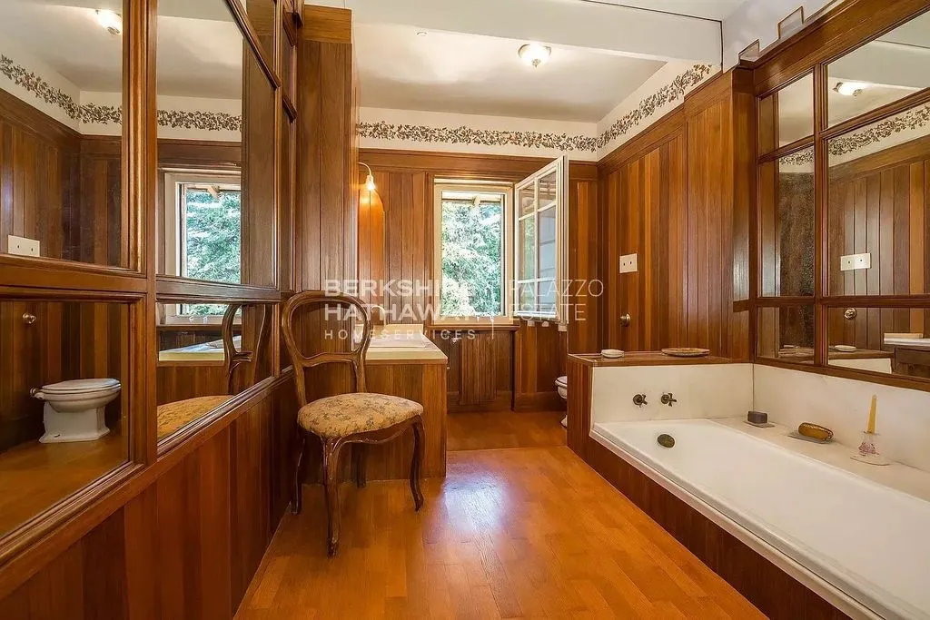 Salles de bain - Luxury Villa with Pool in Cassano Magnago