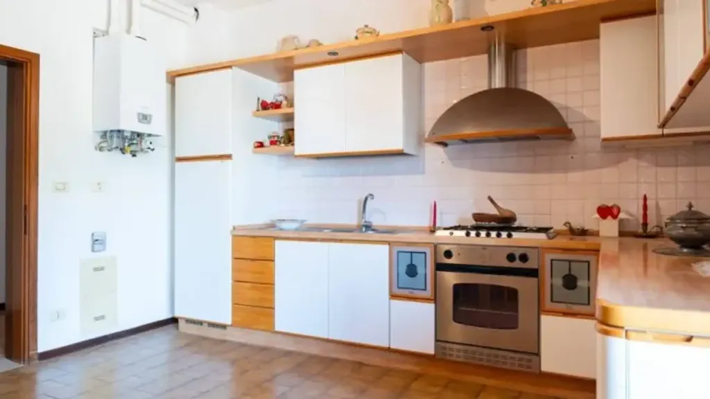Kitchen - Apartment with Recent Renovations in Finale Emilia