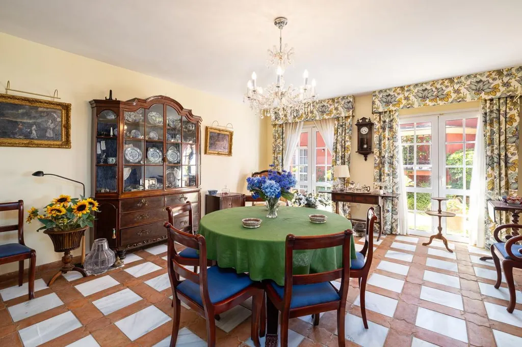 Salle à manger - Exclusive Villa with Private Pool in Torrequebrada