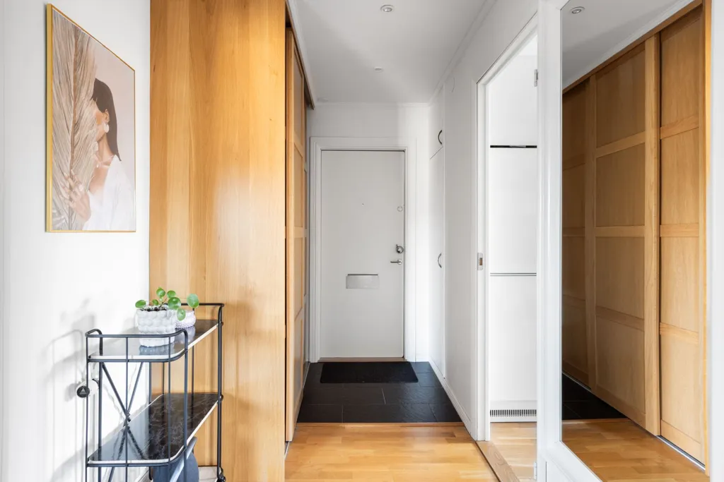 Esik - Two-Bedroom Flat with Balcony in Jönköping