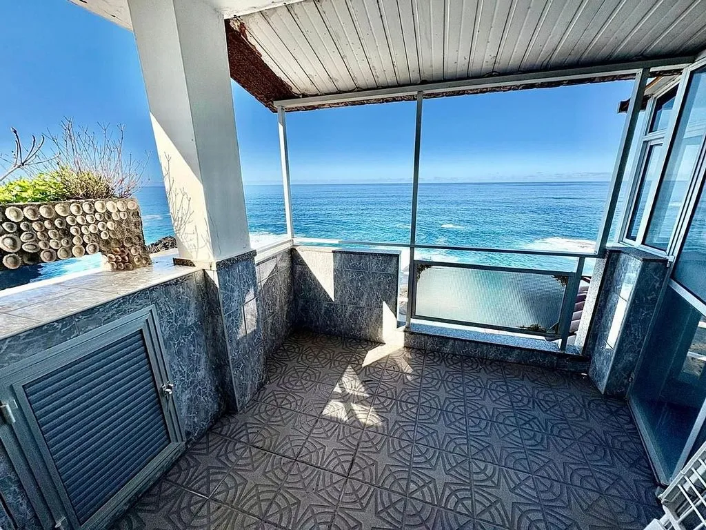 Balcony - Seafront Apartment with Terrace in El Pris