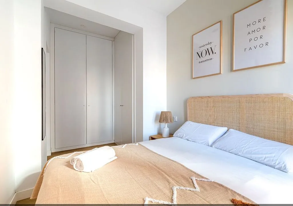 Bedrooms - Furnished Flat with AC in Chamartín, Madrid
